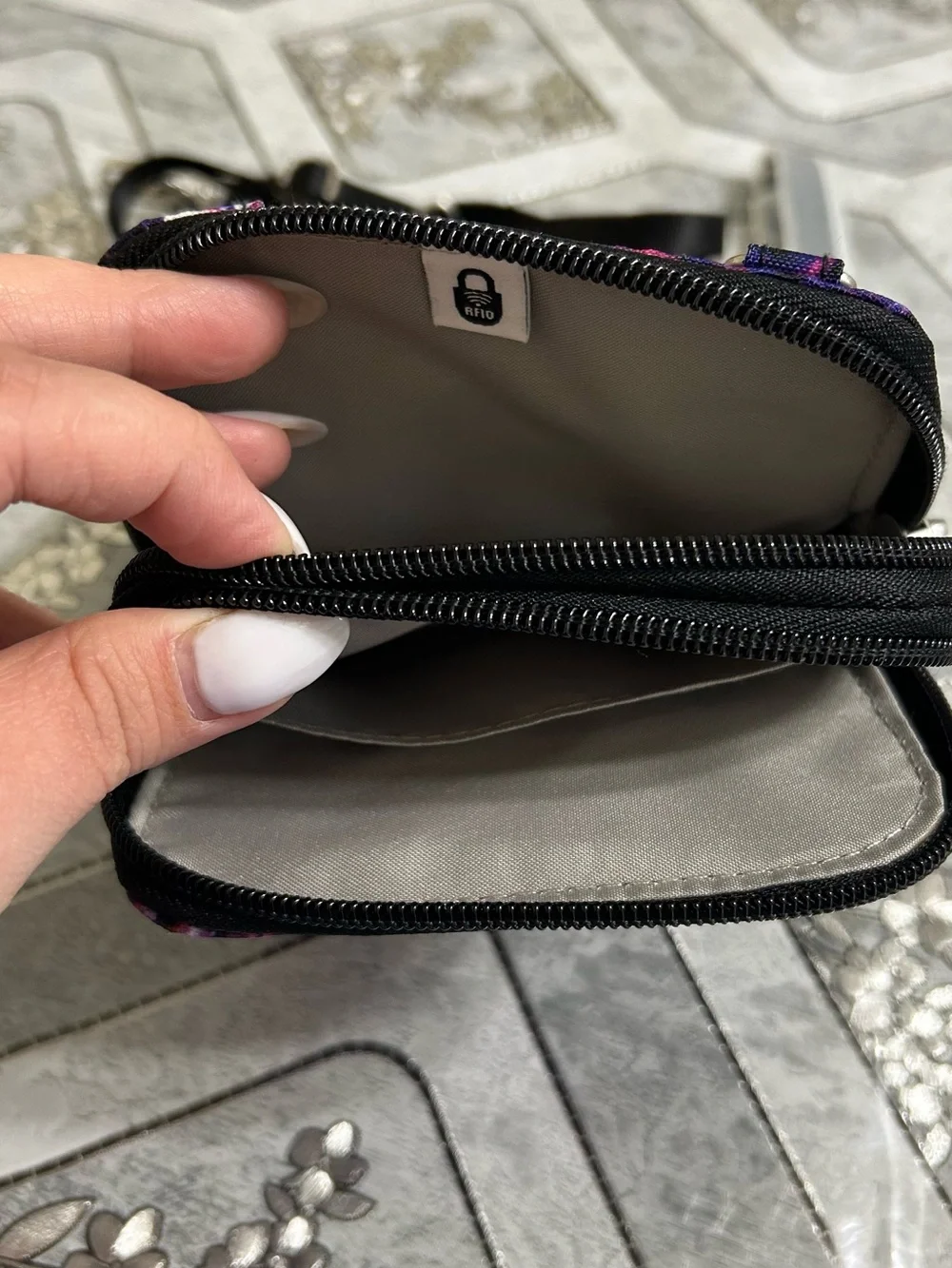 Baggallini True Classic Take Two RFID Crossbody Bag – New with Tags